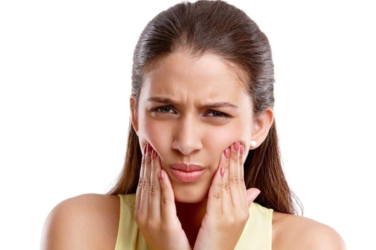 Featured image for “What Causes Tooth Pain When Biting Down? Common Reasons, Warning Signs, and Treatment Options”